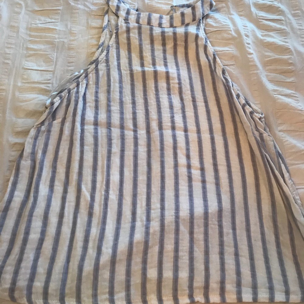 Stripe tank top, linen material